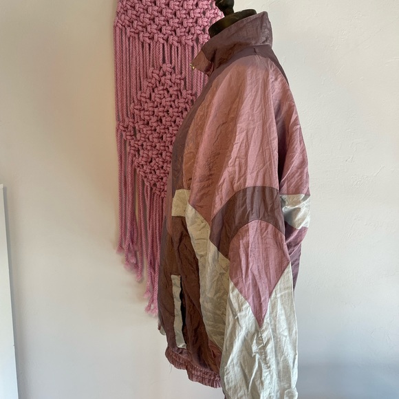 80’s pastel wind breaker - Picture 2 of 10